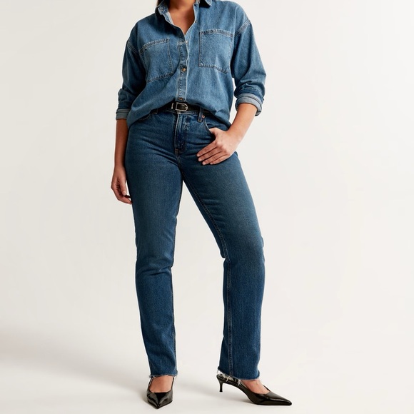 Abercrombie & Fitch Denim - Abercrombie & Fitch Curve Love Mid Rise Straight Jean Size 29/8